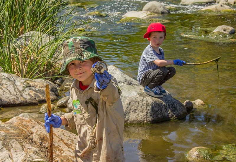 Kids help clean up the LA River