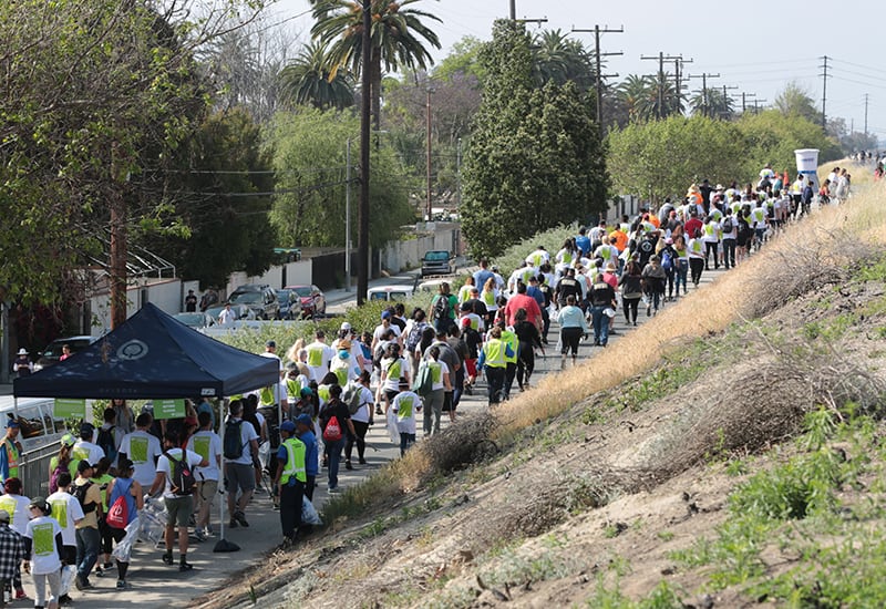 FOLAR has thousands of volunteers to clean up the LA River